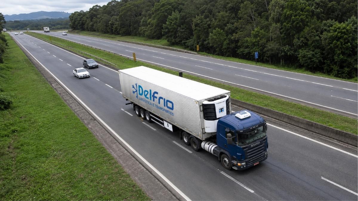 Estrutura logística e transporte DelFrio